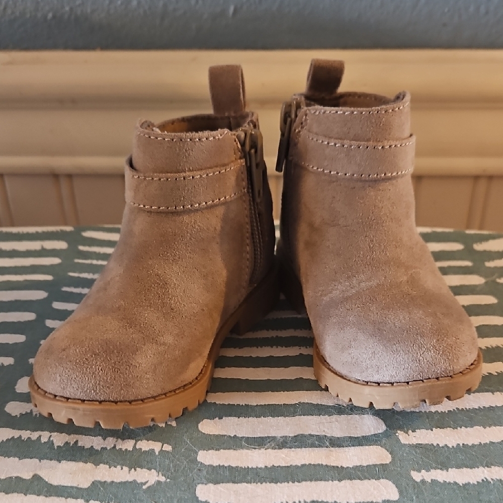 Old Navy Tan Suede Ankle Boots with Pull Tabs Toddler Size 5